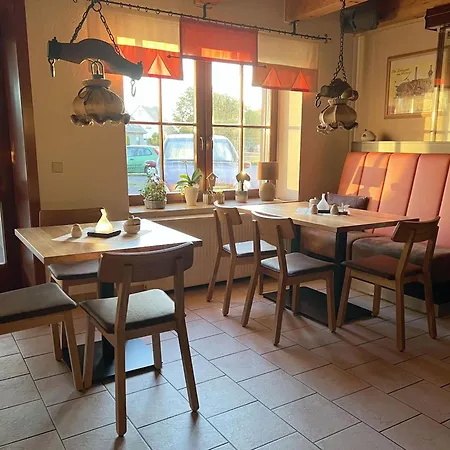 Отель Sonnekalb Наумбург