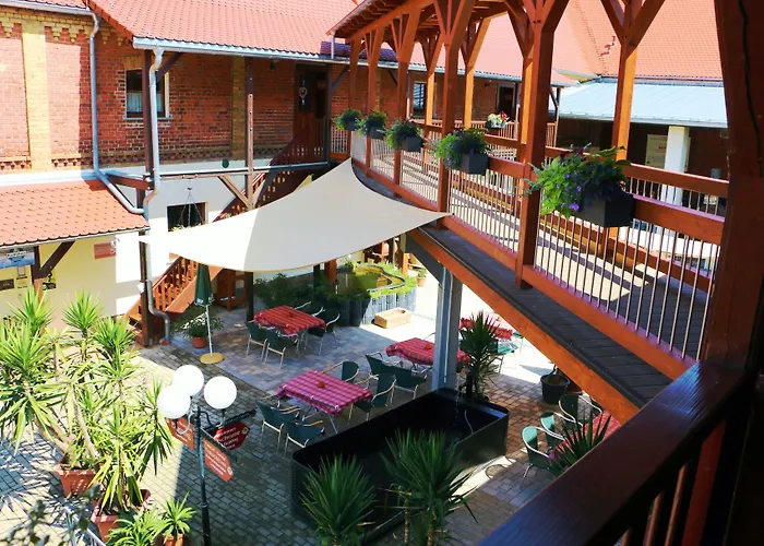 舒内卡尔伯酒店 3*